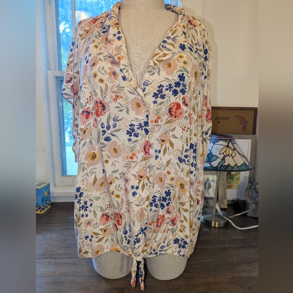 Torrid Cream Blouse Relaxed 3/4 Sleeve Notched Collar